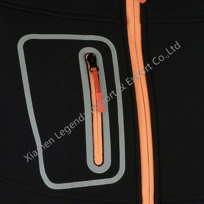 Mensen van het Espandex van de de Zakritssluiting van de Openlucht Waterdichte Jasje het Multijasje Met een kap van Softshell Warme