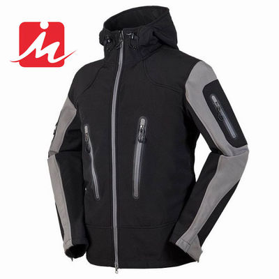 De Jasjesmensen die van berg Openlucht Waterdichte Softshell de Winterjasjes wandelen